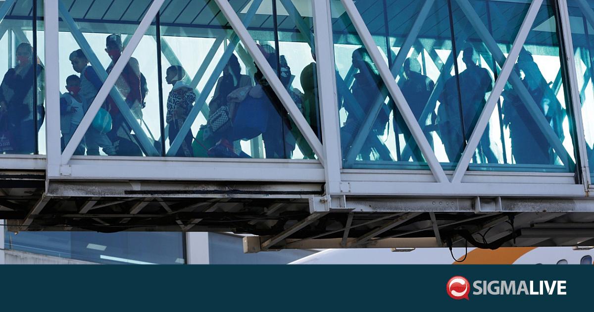 &laquo;&Omicron;&iota; &pi;&rho;ώ&tau;&omicron;&iota; &mu;&epsilon;&tau;&alpha;&nu;ά&sigma;&tau;&epsilon;&sigmaf; &pi;&omicron;&upsilon; &alpha;&pi;&epsilon;&lambda;ά&theta;&eta;&kappa;&alpha;&nu; &alpha;&pi;ό &tau;&iota;&sigmaf; &Eta;&Pi;&Alpha; έ&phi;&theta;&alpha;&sigma;&alpha;&nu; &sigma;&tau;&eta; &Lambda;&iota;&beta;&epsilon;&rho;ί&alpha;&raquo;