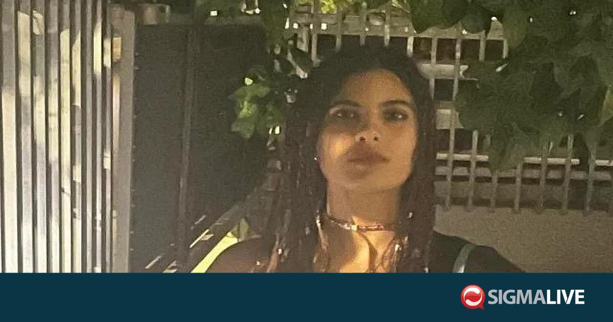 &Phi;&Omega;&Tau;&Omicron;: Ά&phi;&alpha;&nu;&tau;&eta; &eta; 16&chi;&rho;&omicron;&nu;&eta; &Sigma;&omega;&tau;&eta;&rho;&omicron;ύ&lambda;&alpha;