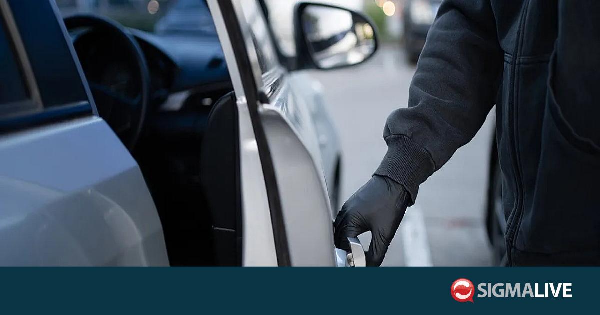 &Kappa;&lambda;έ&beta;&omicron;&upsilon;&nu; &alpha;&pi;ό &xi;&epsilon;&kappa;&lambda;&epsilon;ί&delta;&omega;&tau;&alpha; &alpha;&upsilon;&tau;&omicron;&kappa;ί&nu;&eta;&tau;&alpha; &sigma;&tau;&eta;&nu; Έ&gamma;&kappa;&omega;&mu;&eta;