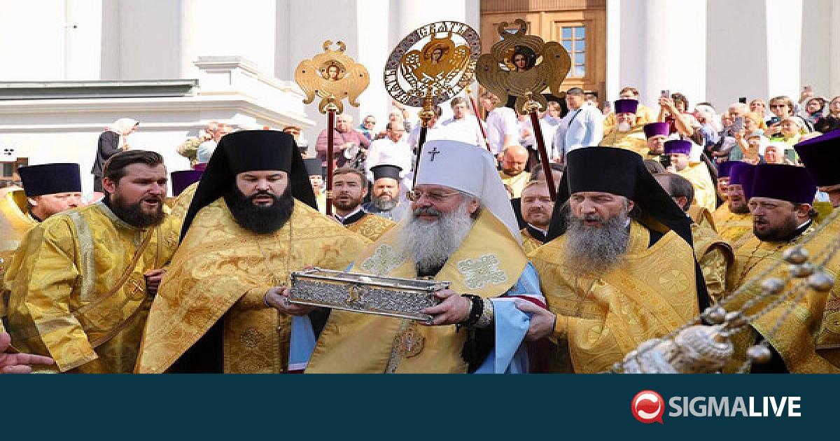 &Rho;&omega;&sigma;ί&alpha;: 110.378 &pi;&rho;&omicron;&sigma;&kappa;&upsilon;&nu;&eta;&tau;έ&sigmaf; &sigma;&tau;&omicron; &lambda;&epsilon;ί&psi;&alpha;&nu;&omicron; &tau;&omicron;&upsilon; &Kappa;ύ&pi;&rho;&iota;&omicron;&upsilon; &Alpha;&gamma;ί&omicron;&upsilon; &Sigma;&pi;&upsilon;&rho;ί&delta;&omega;&nu;&alpha;