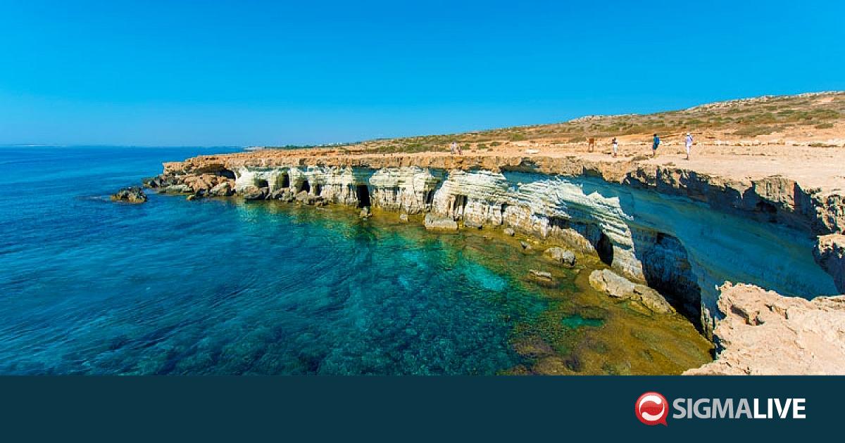 &Delta;ύ&omicron; &epsilon;&sigma;&tau;ί&epsilon;&sigmaf; &phi;&omega;&tau;&iota;ά&sigmaf; &sigma;&tau;&omicron; &Kappa;ά&beta;&omicron; &Gamma;&kappa;&rho;έ&kappa;&omicron;