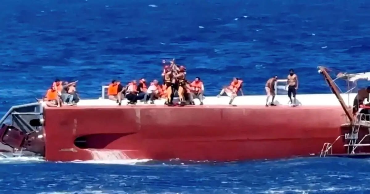 &Epsilon;&nu;&nu;&iota;ά ά&tau;&omicron;&mu;&alpha; &sigma;&tau;&omicron; &laquo;&delta;&iota;&kappa;&alpha;&sigma;&tau;ή&rho;&iota;&omicron;&raquo; &gamma;&iota;&alpha; &tau;&omicron; &nu;&alpha;&upsilon;ά&gamma;&iota;&omicron; &sigma;&tau;&eta;&nu; &Kappa;&epsilon;&rho;ύ&nu;&epsilon;&iota;&alpha; -16 &omicron;&iota; &laquo;&sigma;&upsilon;&lambda;&lambda;&eta;&phi;&theta;έ&nu;&tau;&epsilon;&sigmaf;
