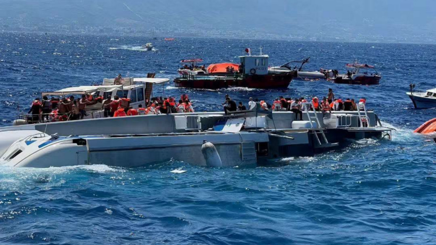 &Epsilon;&nu;&nu;&iota;ά &laquo;&delta;&iota;&alpha;&tau;ά&gamma;&mu;&alpha;&tau;&alpha;&raquo; &kappa;&rho;ά&tau;&eta;&sigma;&eta;&sigmaf; &gamma;&iota;&alpha; &tau;&omicron; &nu;&alpha;&upsilon;ά&gamma;&iota;&omicron; &sigma;&tau;&eta;&nu; &Kappa;&epsilon;&rho;ύ&nu;&epsilon;&iota;&alpha;, &epsilon;&lambda;&epsilon;ύ&theta;&epsilon;&rho;&omicron;&iota; 5 ύ&pi;&omicron;&pi;&tau;&omicron;&iota;