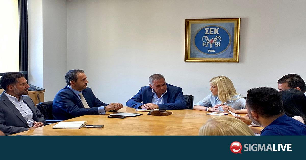 &Kappa;ύ&kappa;&lambda;&omicron;&sigmaf; &sigma;&upsilon;&nu;&alpha;&nu;&tau;ή&sigma;&epsilon;&omega;&nu; &Sigma;&Epsilon;&Kappa; &mu;&epsilon; &kappa;ό&mu;&mu;&alpha;&tau;&alpha; &gamma;&iota;&alpha; &sigma;&upsilon;&nu;&tau;&alpha;&xi;&iota;&omicron;&delta;&omicron;&tau;&iota;&kappa;ό