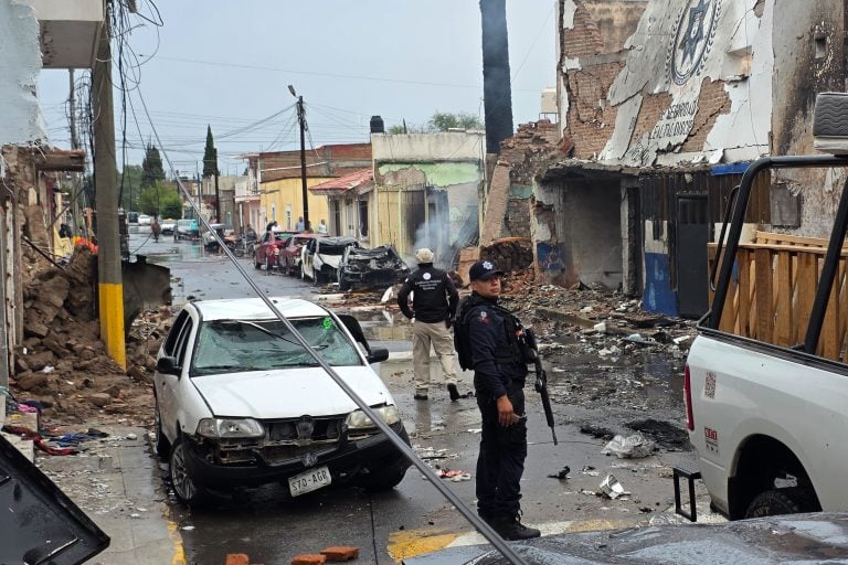 &Mu;&epsilon;&xi;&iota;&kappa;ό: &Epsilon;&pi;ί&theta;&epsilon;&sigma;&eta; &mu;&epsilon; &pi;&alpha;&gamma;&iota;&delta;&epsilon;&upsilon;&mu;έ&nu;&omicron; &alpha;&upsilon;&tau;&omicron;&kappa;ί&nu;&eta;&tau;&omicron; &sigma;&epsilon; &alpha;&sigma;&tau;&upsilon;&nu;&omicron;&mu;&iota;&kappa;ό &tau;&mu;ή&mu;&alpha;
