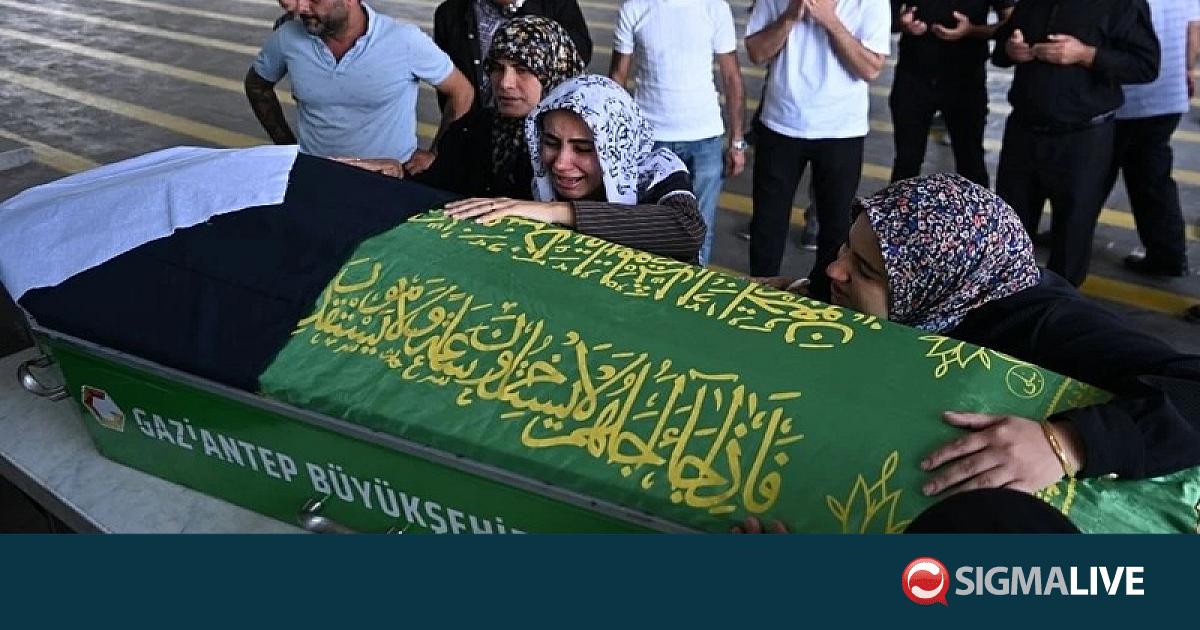 &Nu;&alpha;&upsilon;ά&gamma;&iota;&omicron; &sigma;&tau;&eta;&nu; &Kappa;&epsilon;&rho;ύ&nu;&epsilon;&iota;&alpha;: &Theta;&rho;ή&nu;&omicron;&sigmaf; &sigma;&tau;&eta;&nu; &kappa;&eta;&delta;&epsilon;ί&alpha; 14&chi;&rho;&omicron;&nu;&eta;&sigmaf;