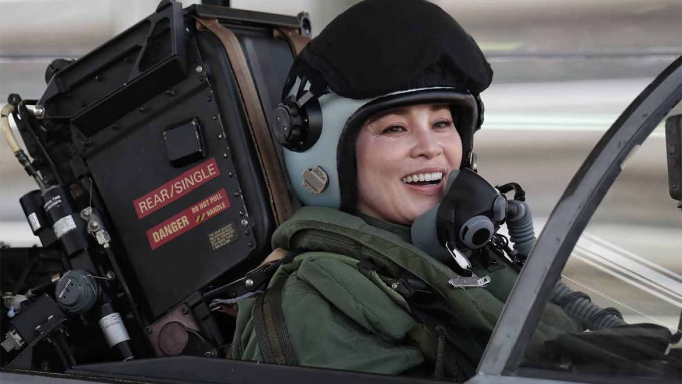 Thailand’s Queen Suthida makes first solo flight in Saab Gripen, watched by King Maha Vajiralongkorn