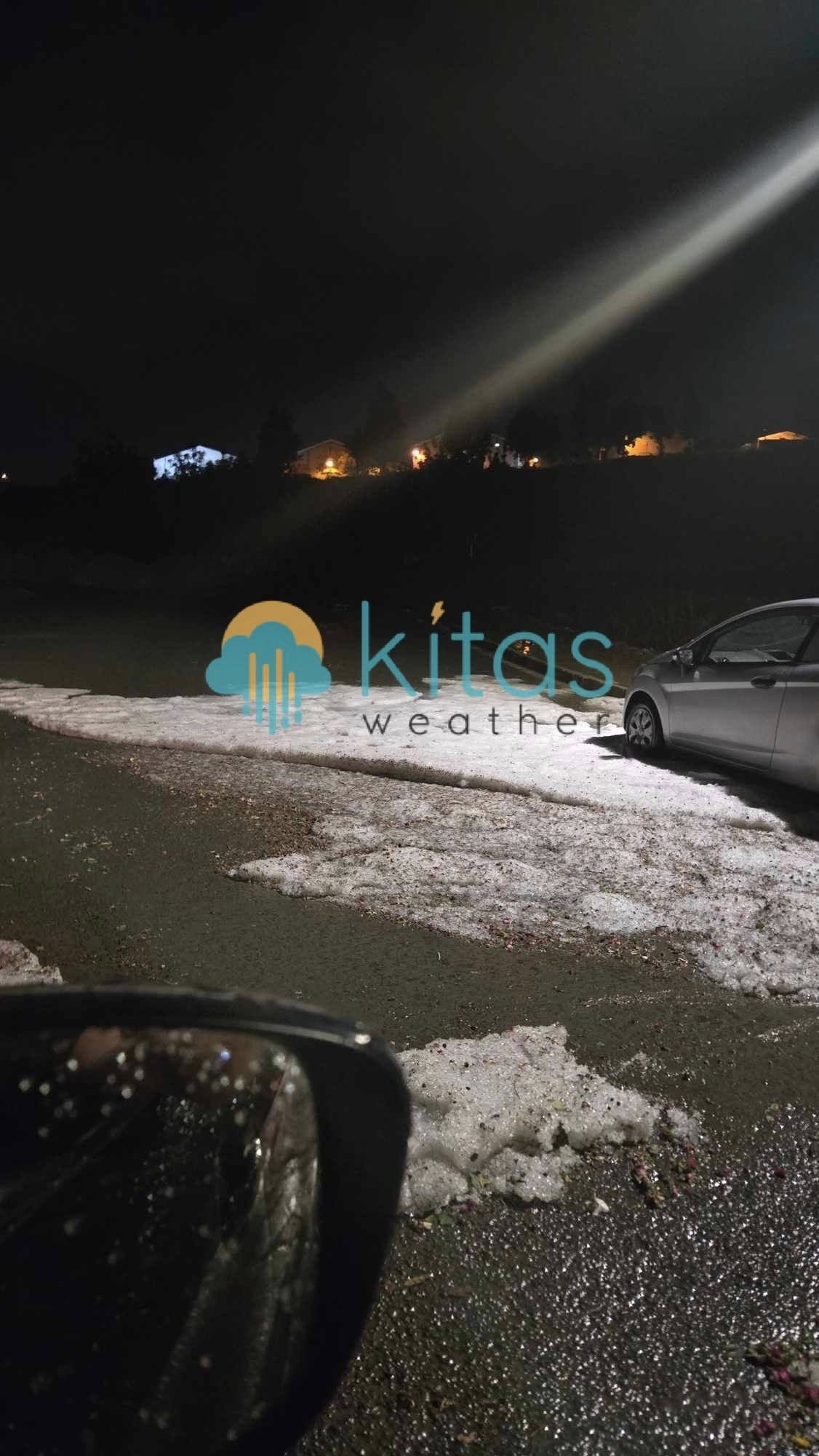«Λευκό» τοπίο μετά από σφοδρή χαλαζόπτωση στη Λεμεσό (pics)