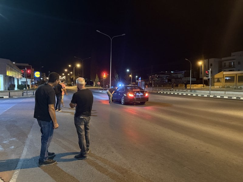 ΦΩΤΟ: Αναπαράσταση τροχαίου στην Αγλαντζιά χθες βράδυ