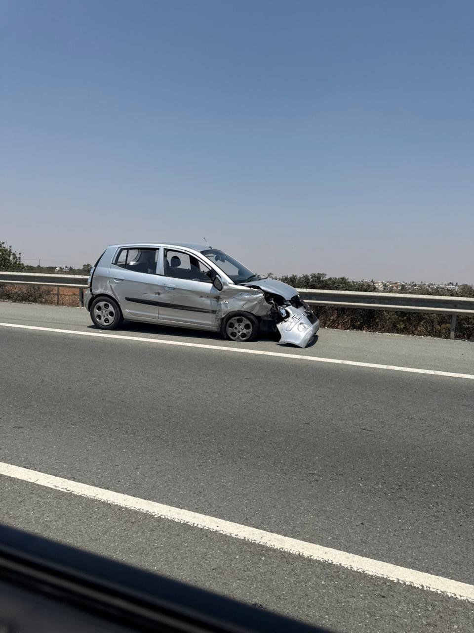 Δύο τροχαία στον αυτοκινητόδρομο προς Αγία Νάπα – Πυκνή τροχαία κίνηση (PICS)