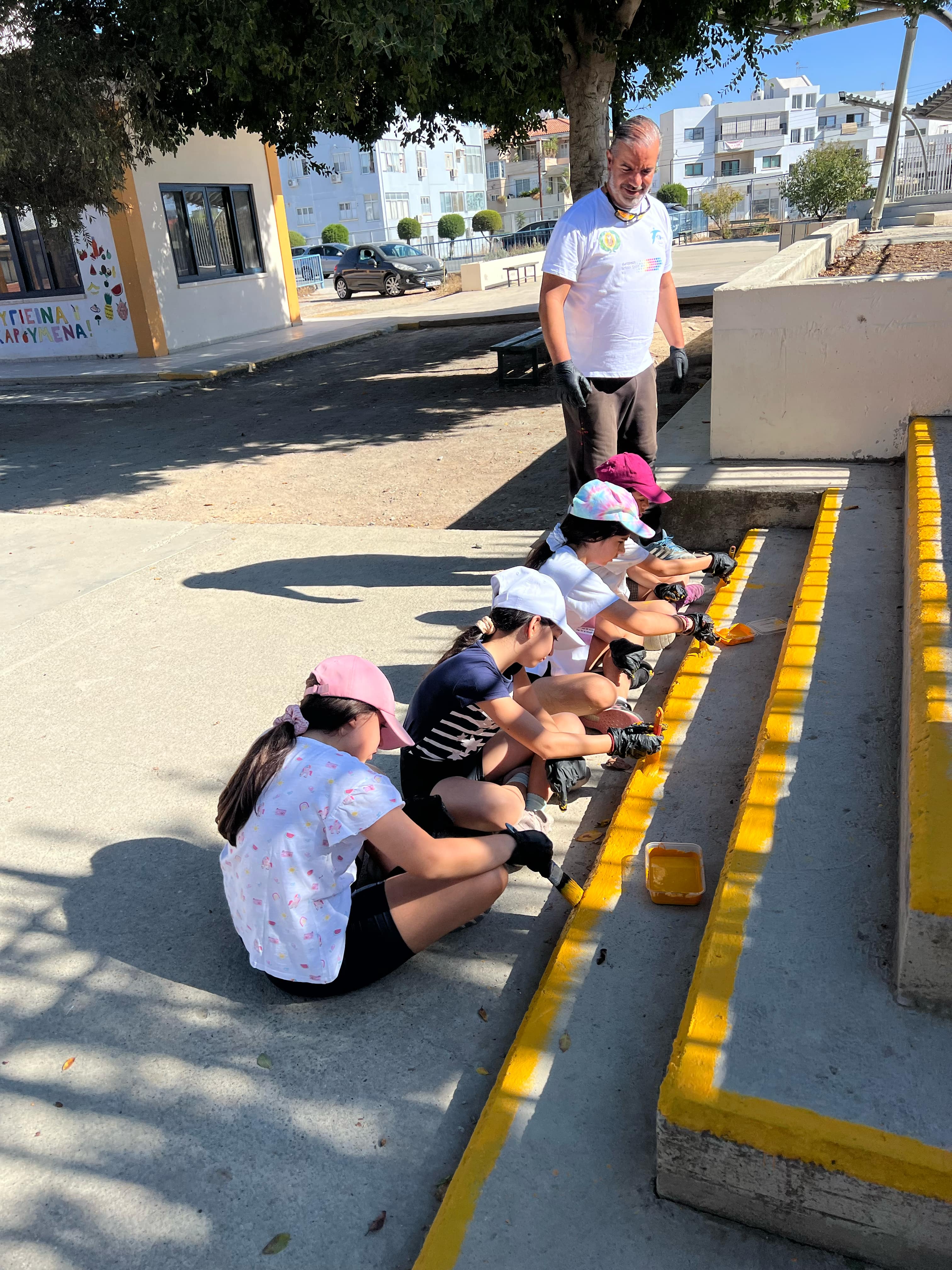 Δημοτικό Σχολείο Αγίου Βασιλείου: Γονείς και δάσκαλοι ομόρφυναν το σχολείο!